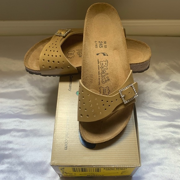 Birkenstock Shoes - Birkenstock | Women’s Size 7 Birki’s Gold Sandals
